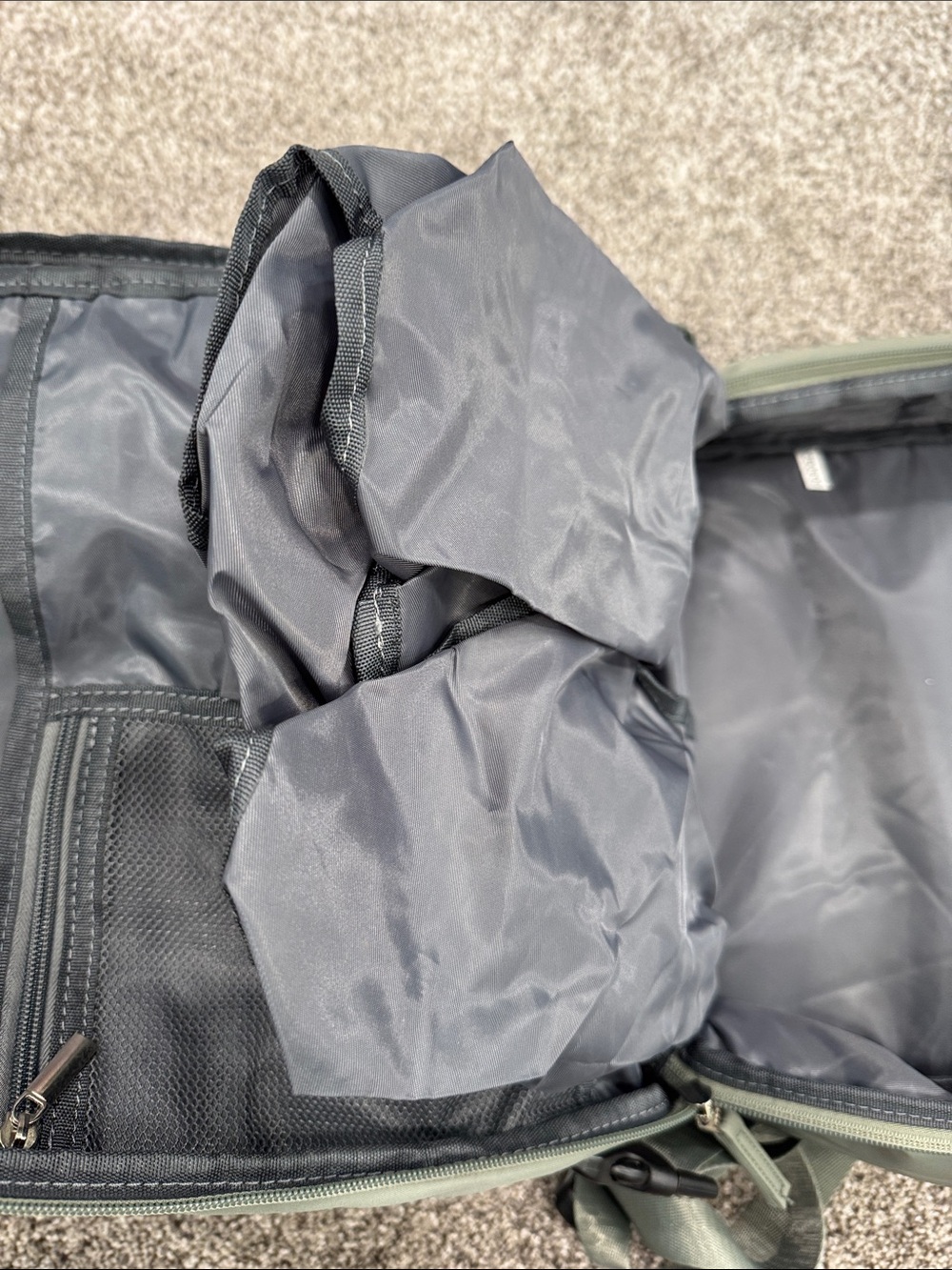 Amazon Green Travel Backpack - Picture 14 of 14